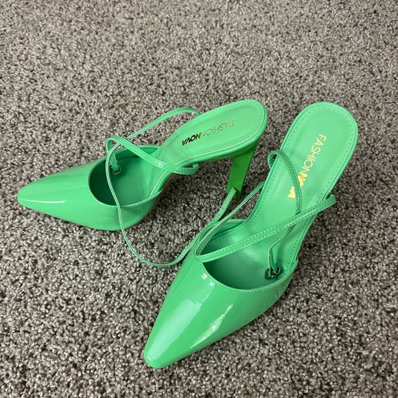 Bought and never wore! - Picture 1 of 3